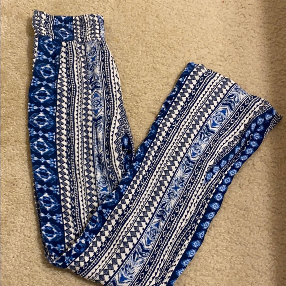 blue and white pattern palazzo pants